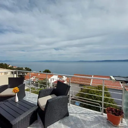 Apartment Mladen *